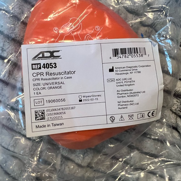 BLS Basic Life Support Book - Picture 4 of 4